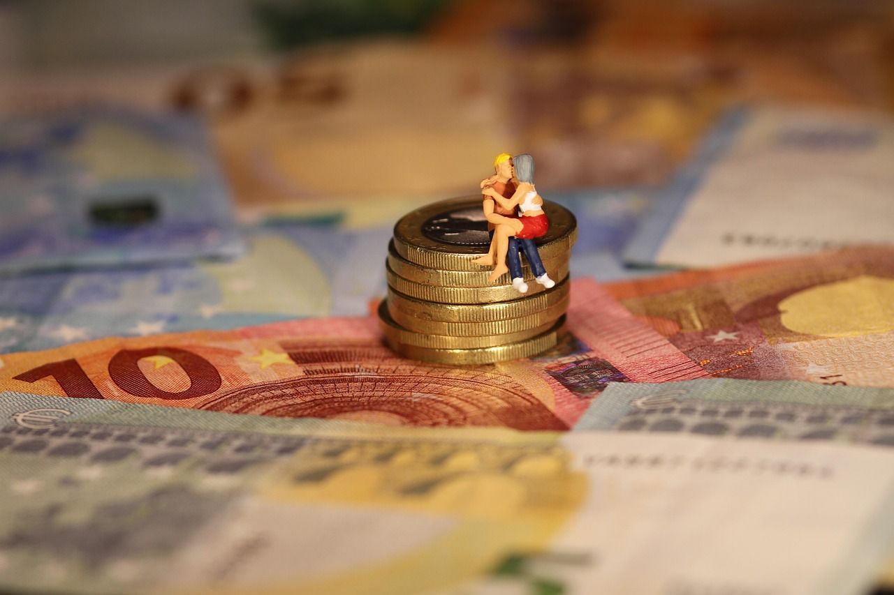 découvrez comment l'amour et l'argent s'entrelacent dans nos vies, influençant nos relations et nos choix financiers. explorez conseils et réflexions pour un équilibre harmonieux entre sentiments et finances.